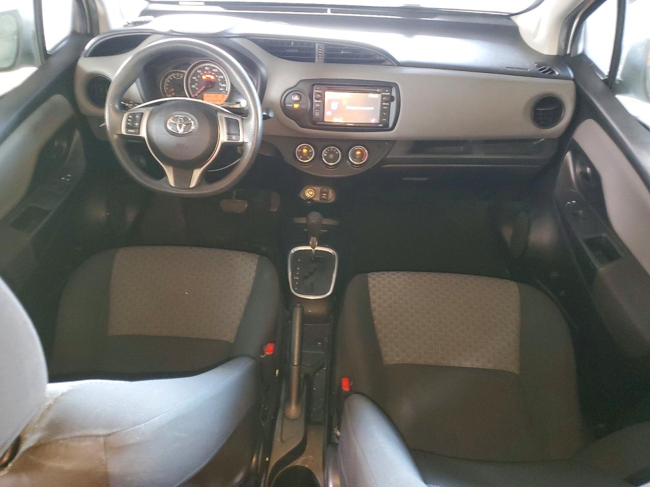 2017 TOYOTA YARIS 5-DOOR L FLEET photo 15