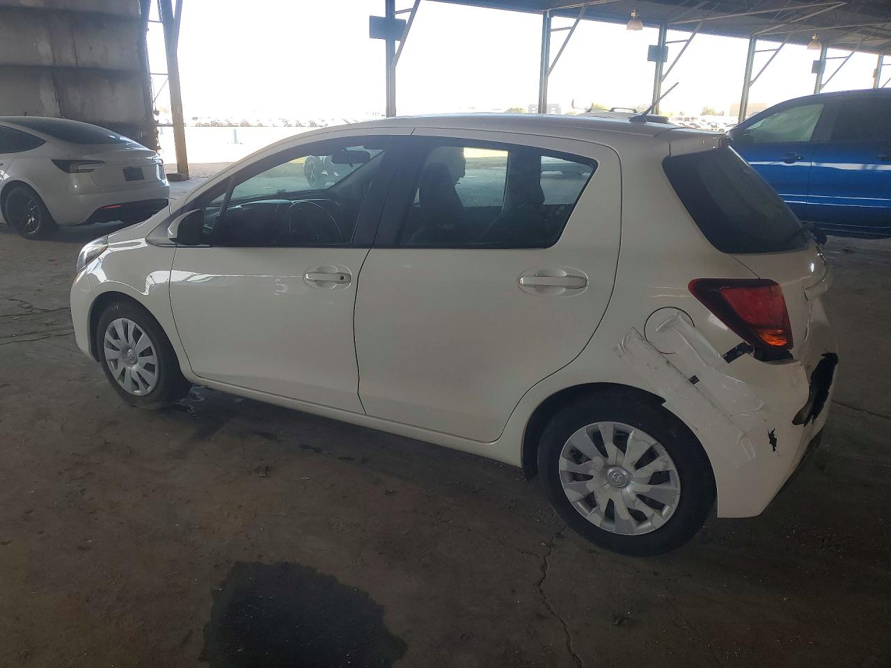 2017 TOYOTA YARIS 5-DOOR L FLEET photo 3