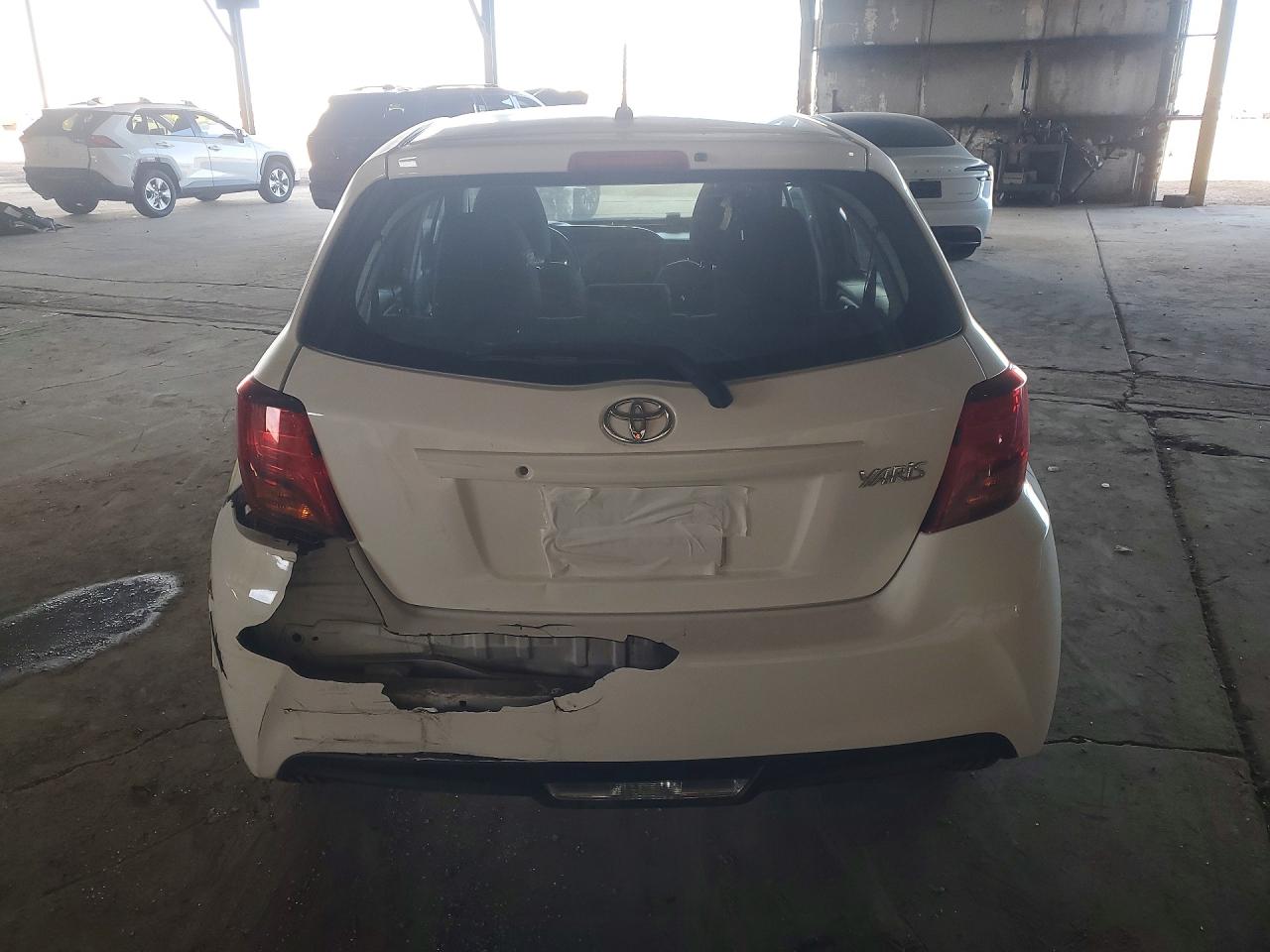 2017 TOYOTA YARIS 5-DOOR L FLEET photo 11
