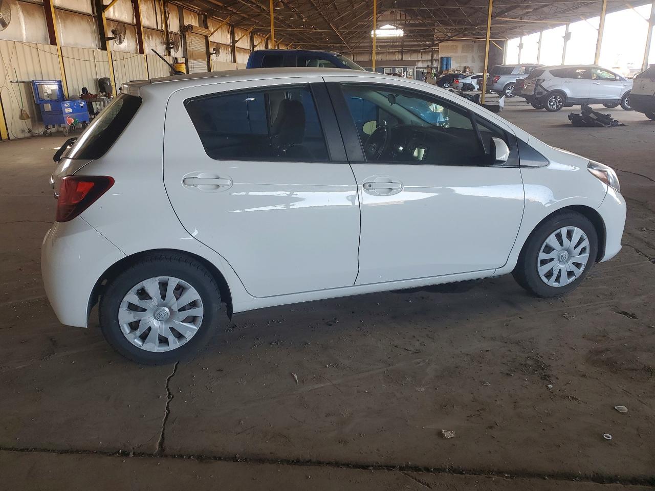 2017 TOYOTA YARIS 5-DOOR L FLEET photo 5