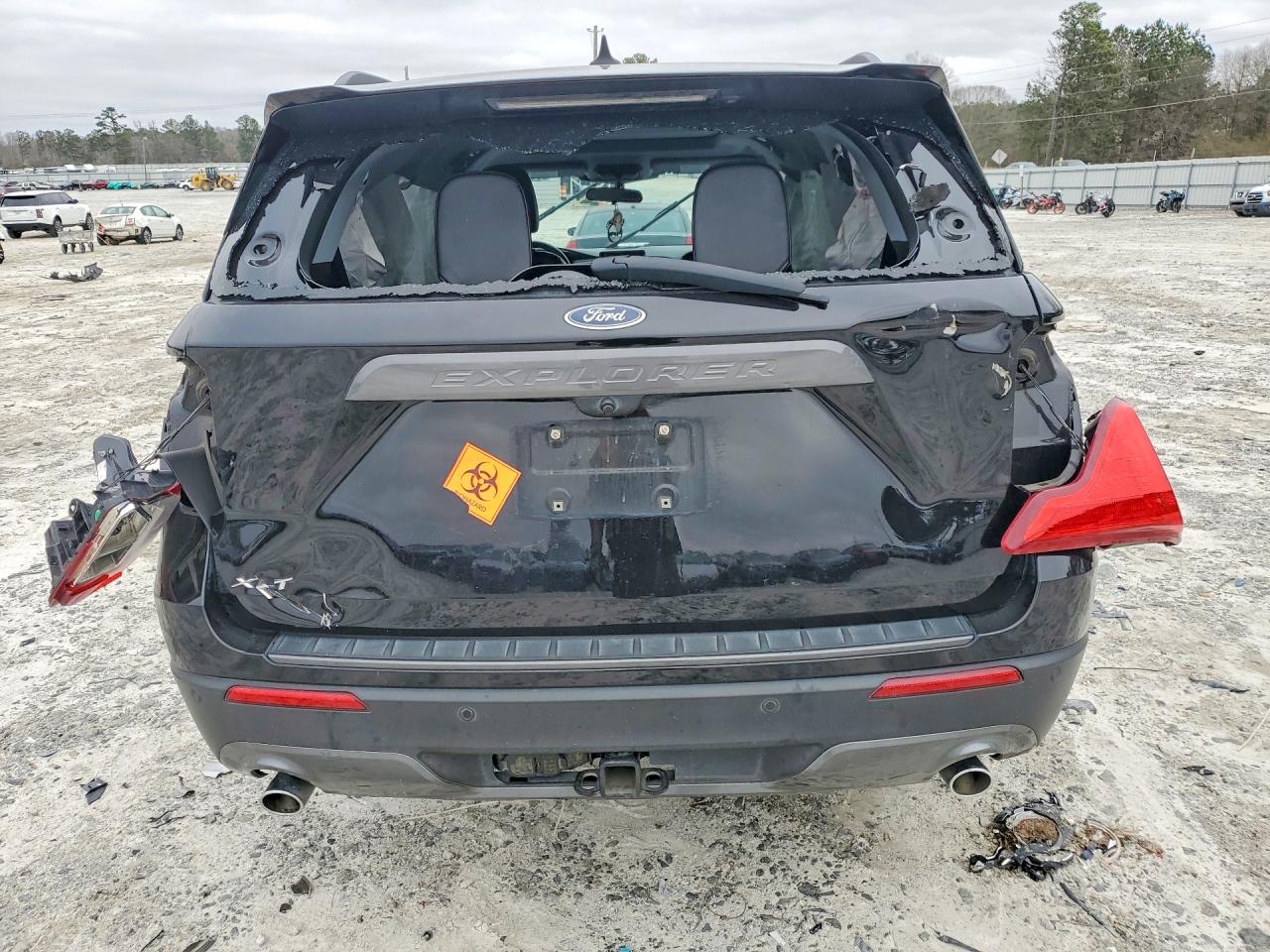 2023 FORD EXPLORER XLT photo 11