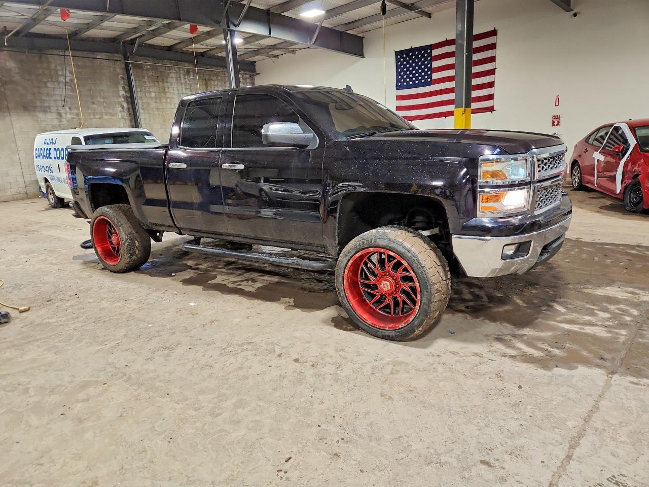 2014 CHEVROLET SILVERADO K1500 LT photo 4
