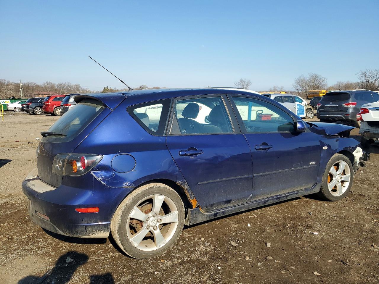 2005 MAZDA 3 HATCHBACK photo 3