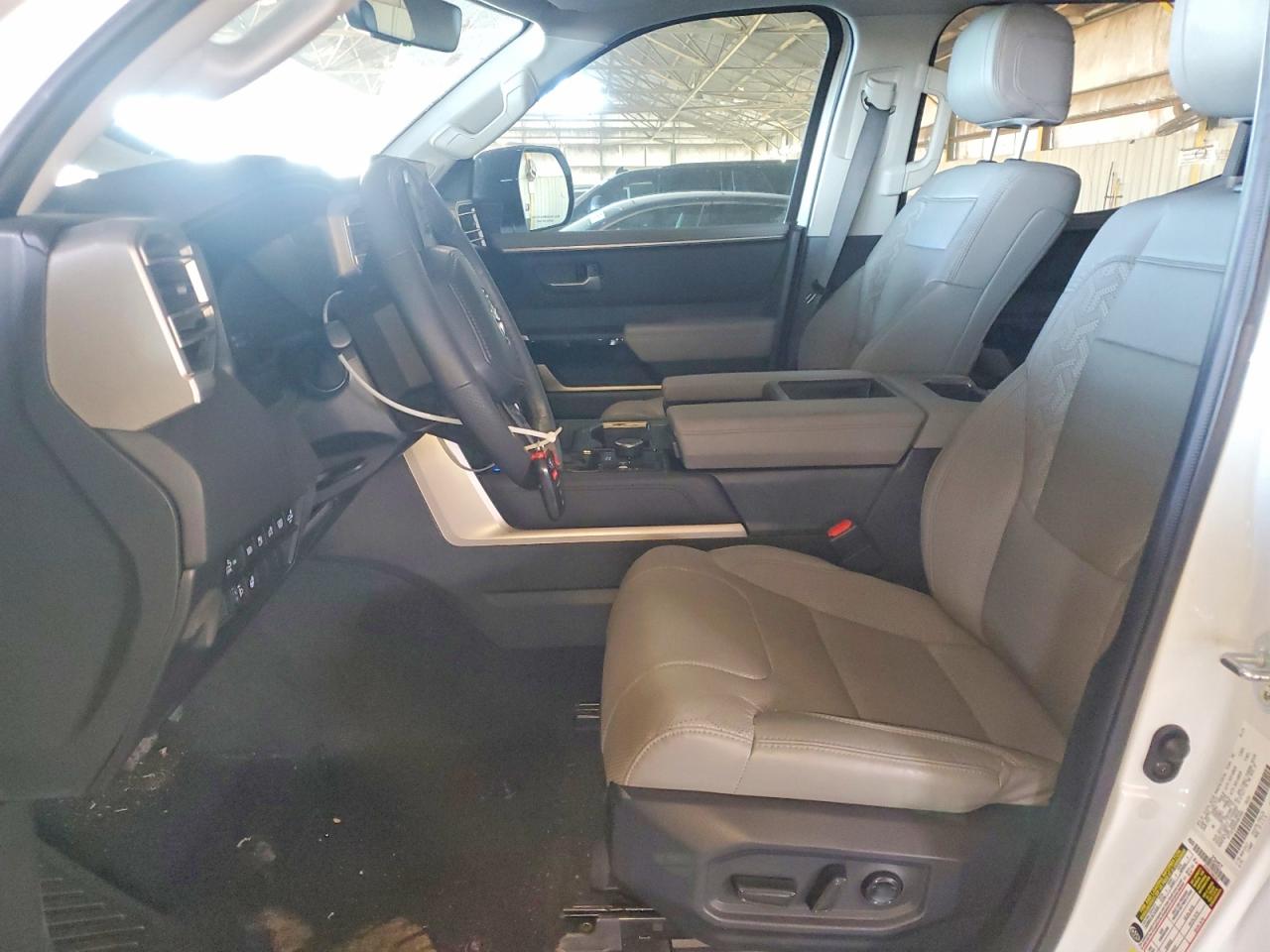 2024 TOYOTA TUNDRA LIMITED HV photo 7