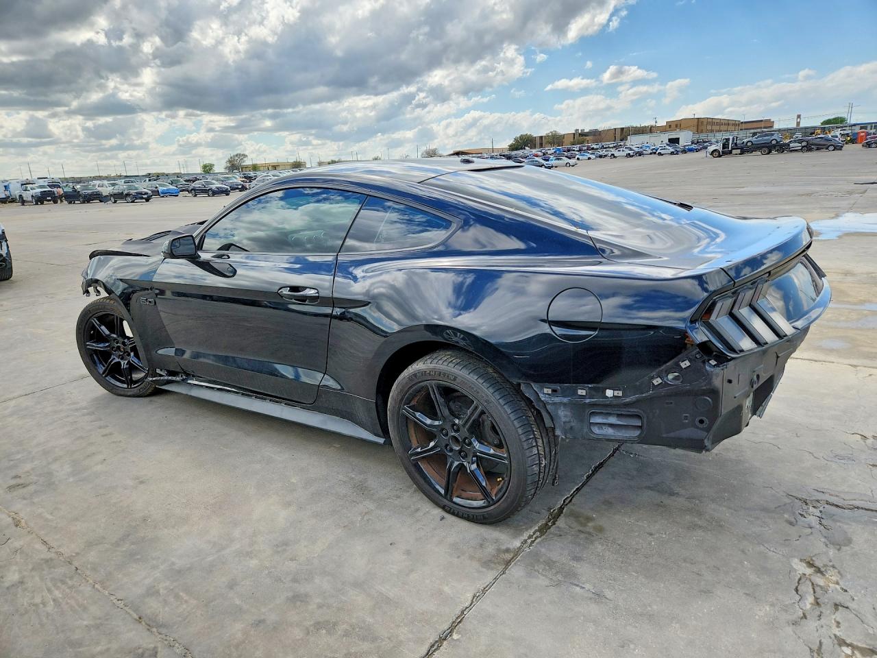 2017 FORD MUSTANG GT photo 4
