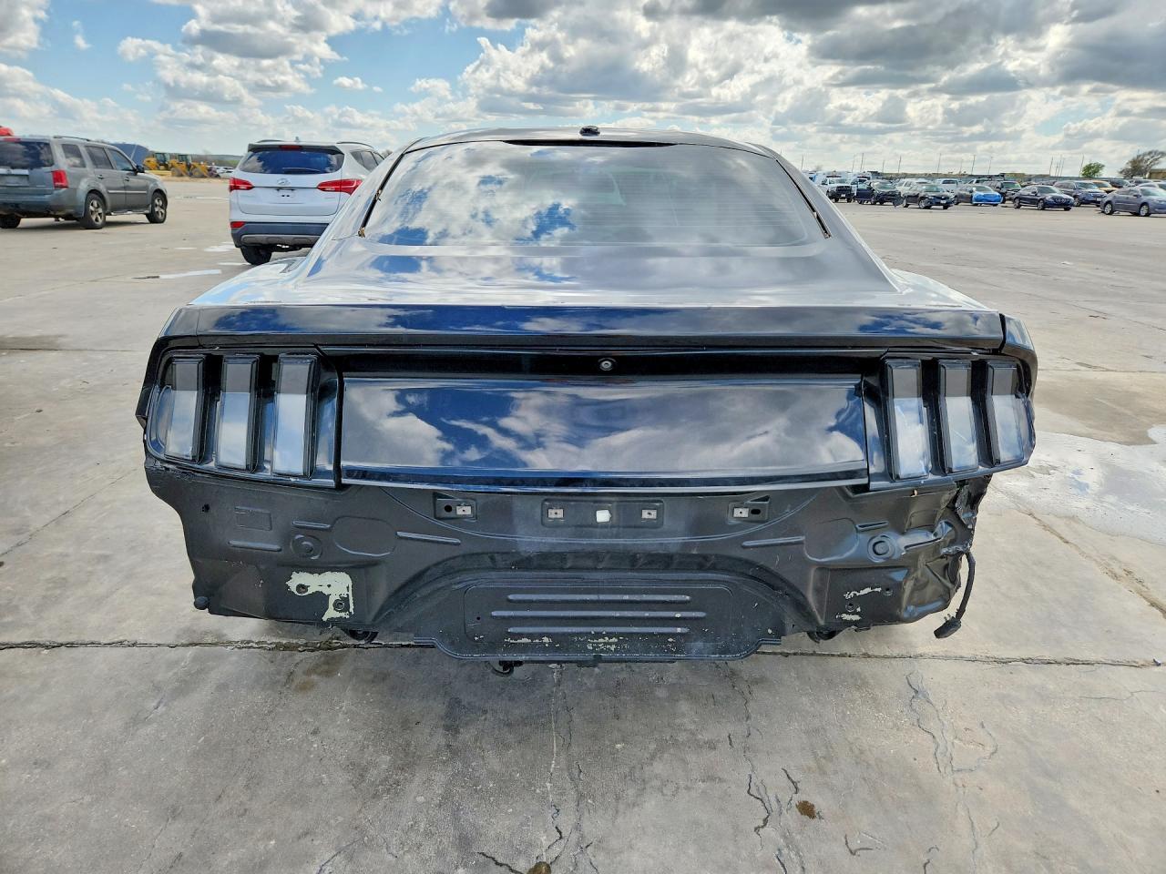2017 FORD MUSTANG GT photo 16
