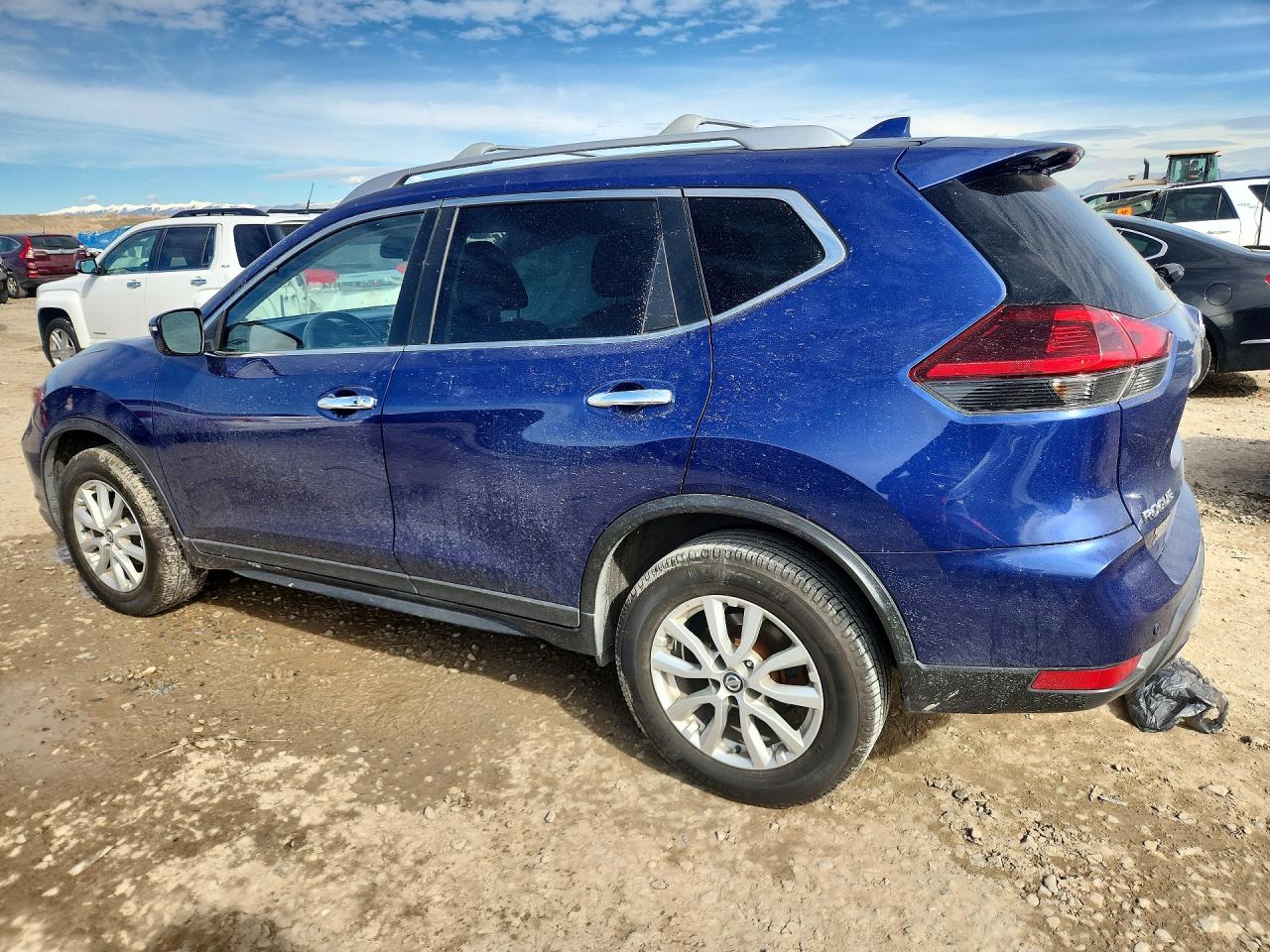 2019 NISSAN ROGUE SV photo 3