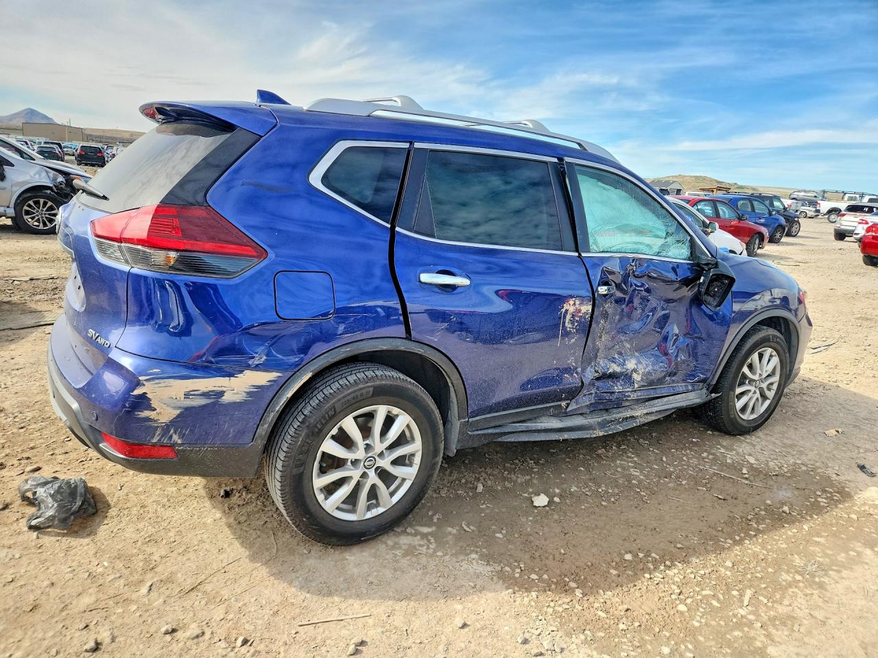 2019 NISSAN ROGUE SV photo 5
