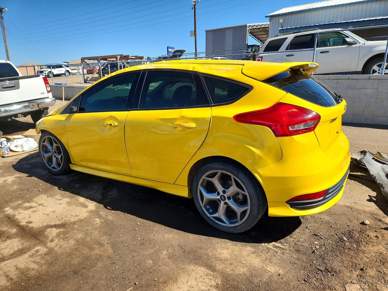 2017 FORD FOCUS ST photo 2