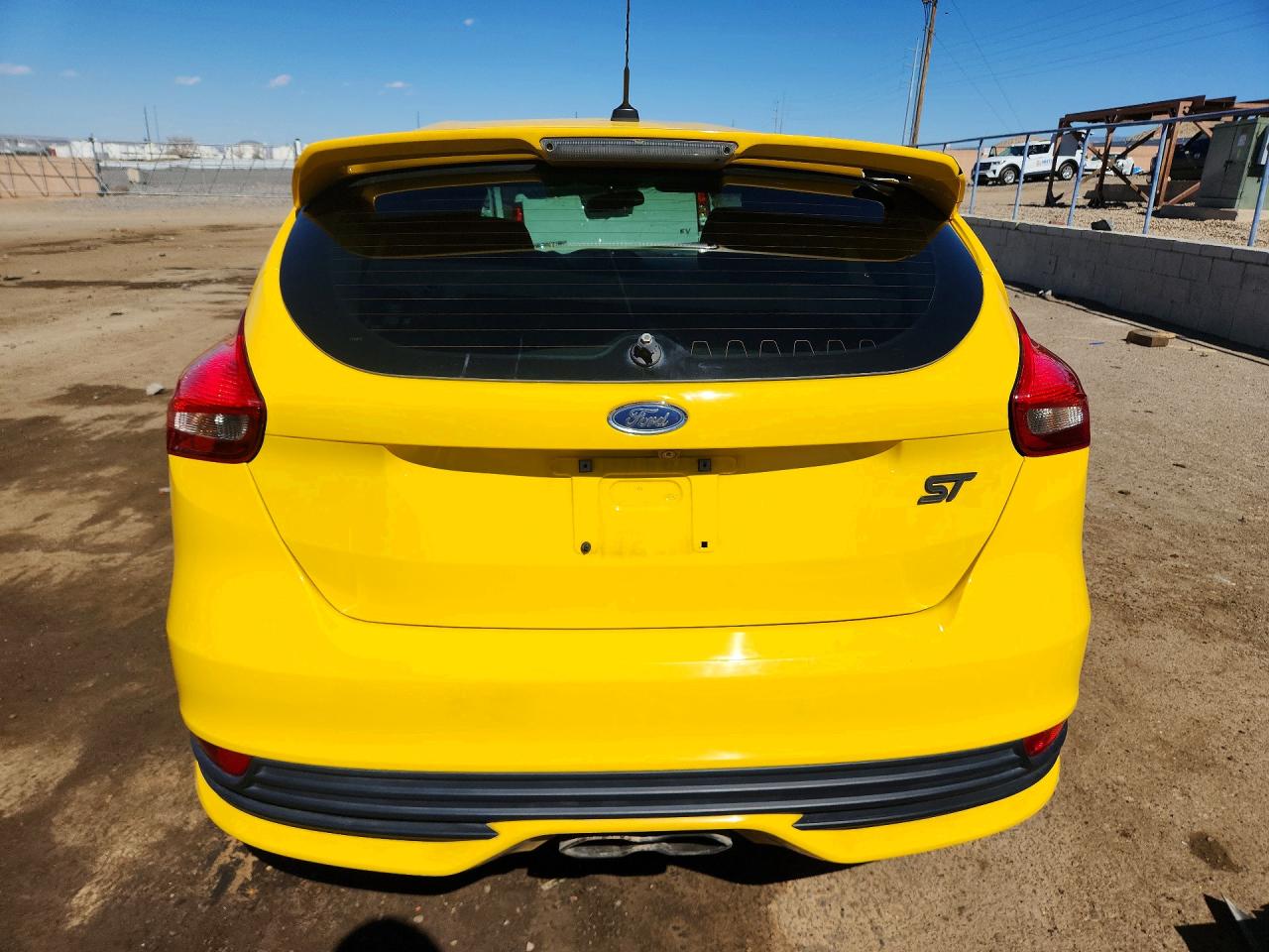 2017 FORD FOCUS ST photo 6