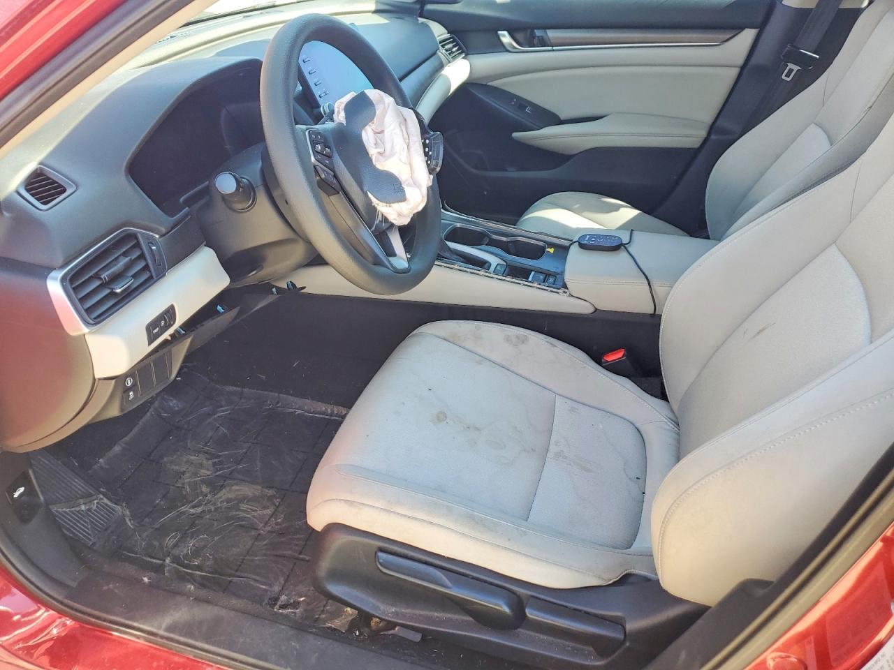 2020 HONDA ACCORD LX photo 13