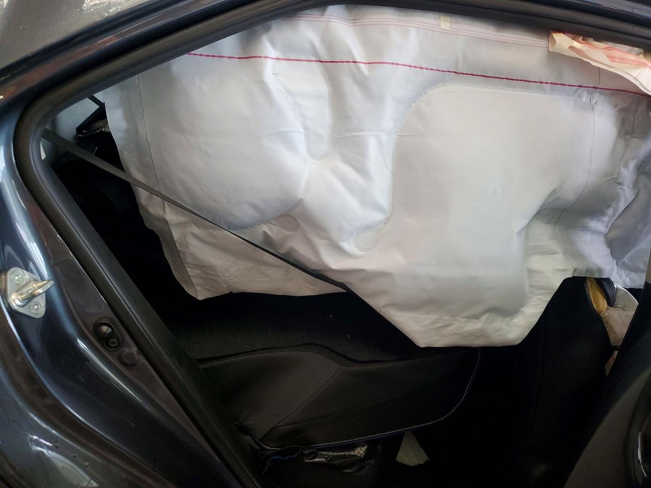 2018 TOYOTA COROLLA SE photo 10