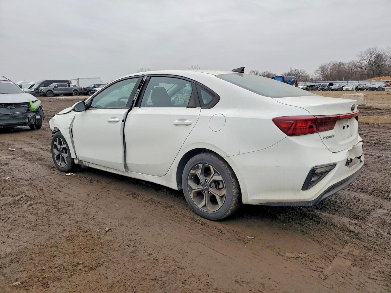 2020 KIA FORTE LXS photo 2