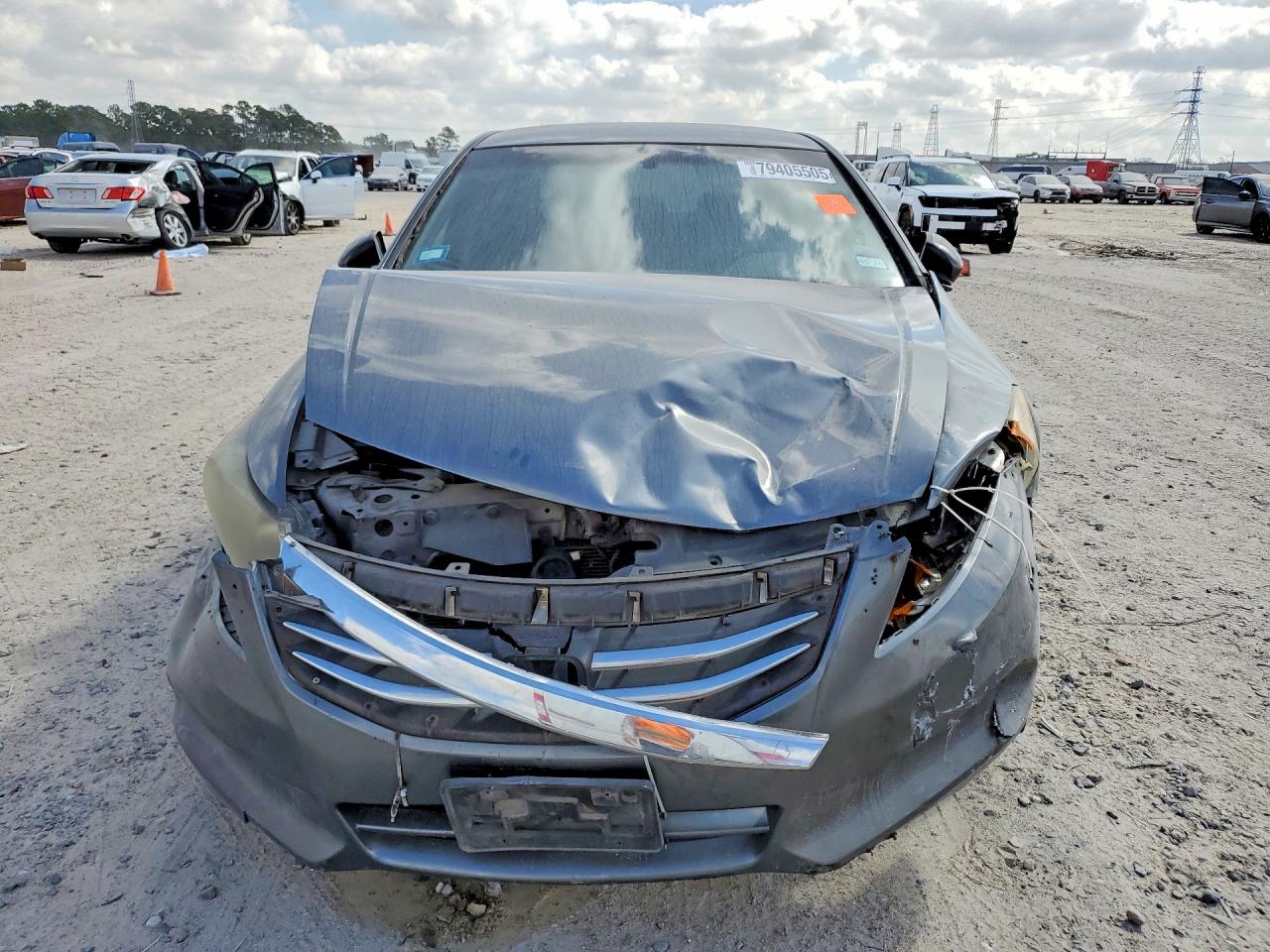 2011 HONDA ACCORD LX photo 5