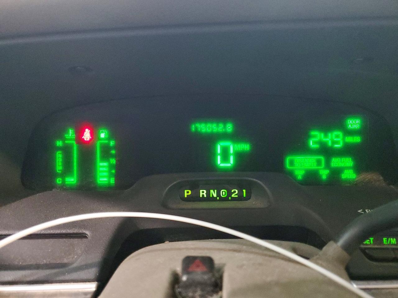 2000 FORD CROWN VICTORIA LX photo 17
