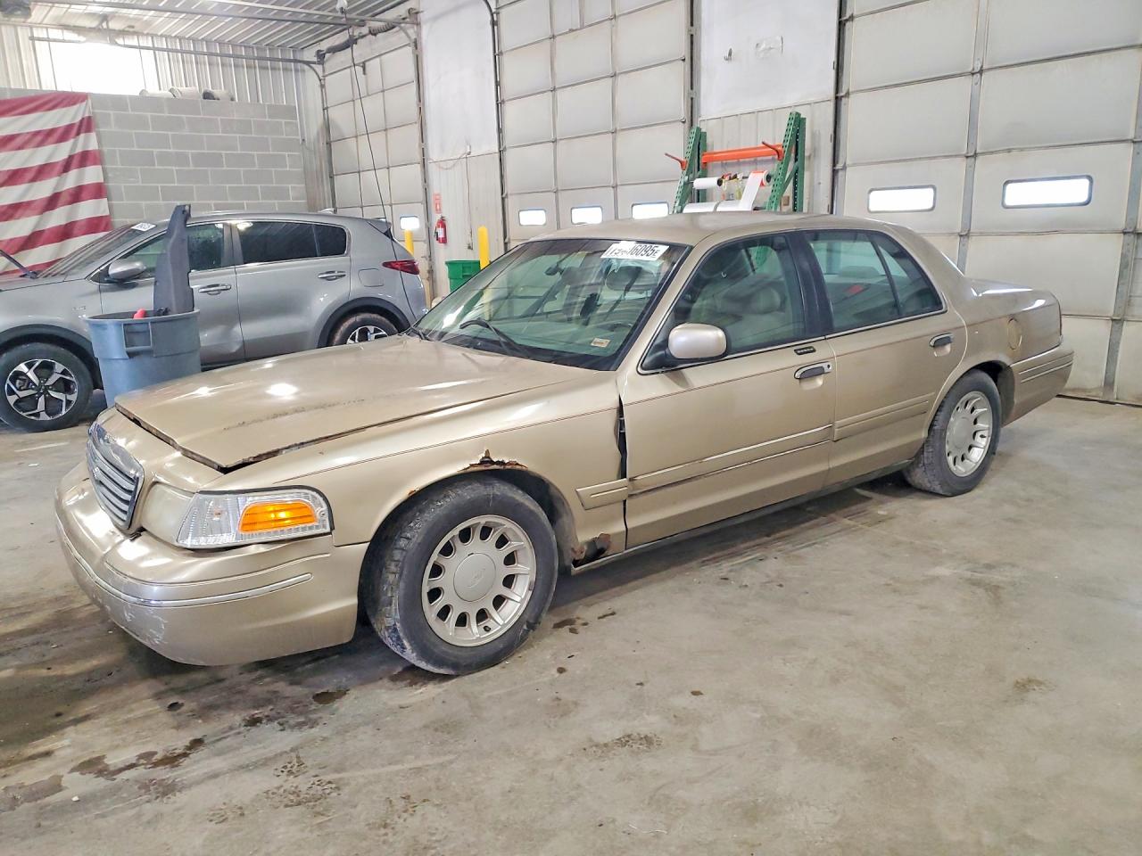 2000 FORD CROWN VICTORIA