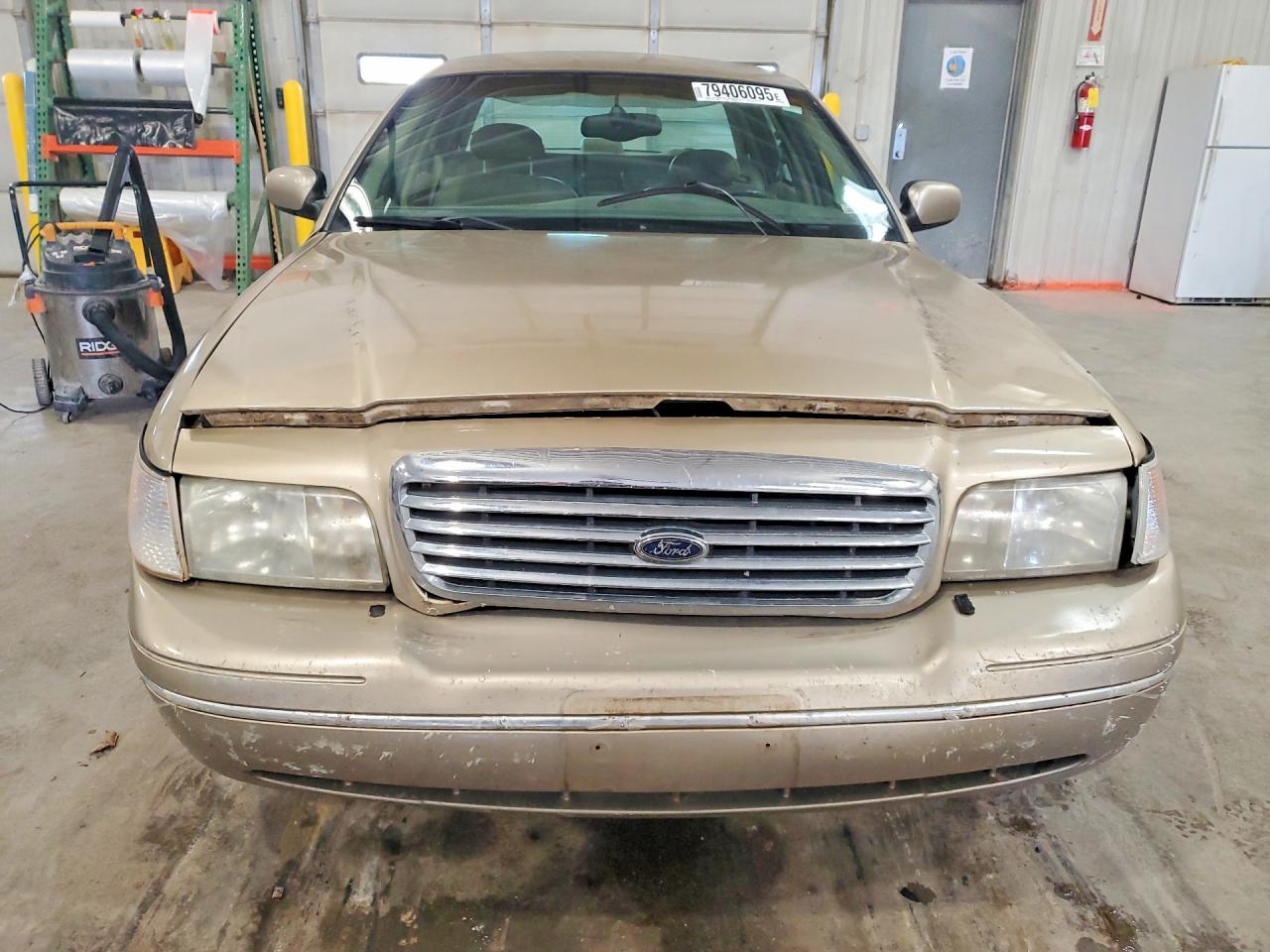 2000 FORD CROWN VICTORIA LX photo 9