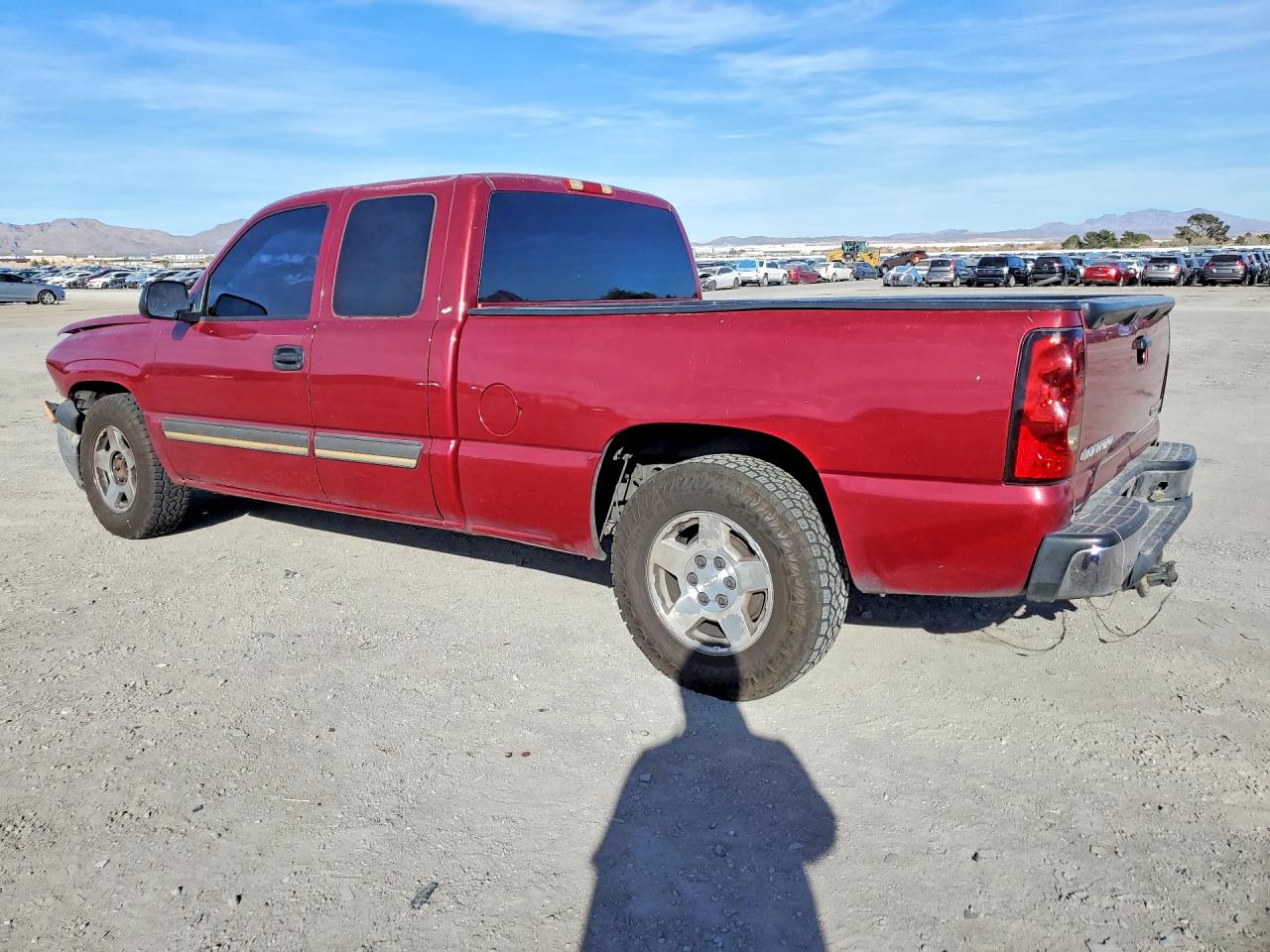 2005 CHEVROLET SILVERADO C1500 photo 2
