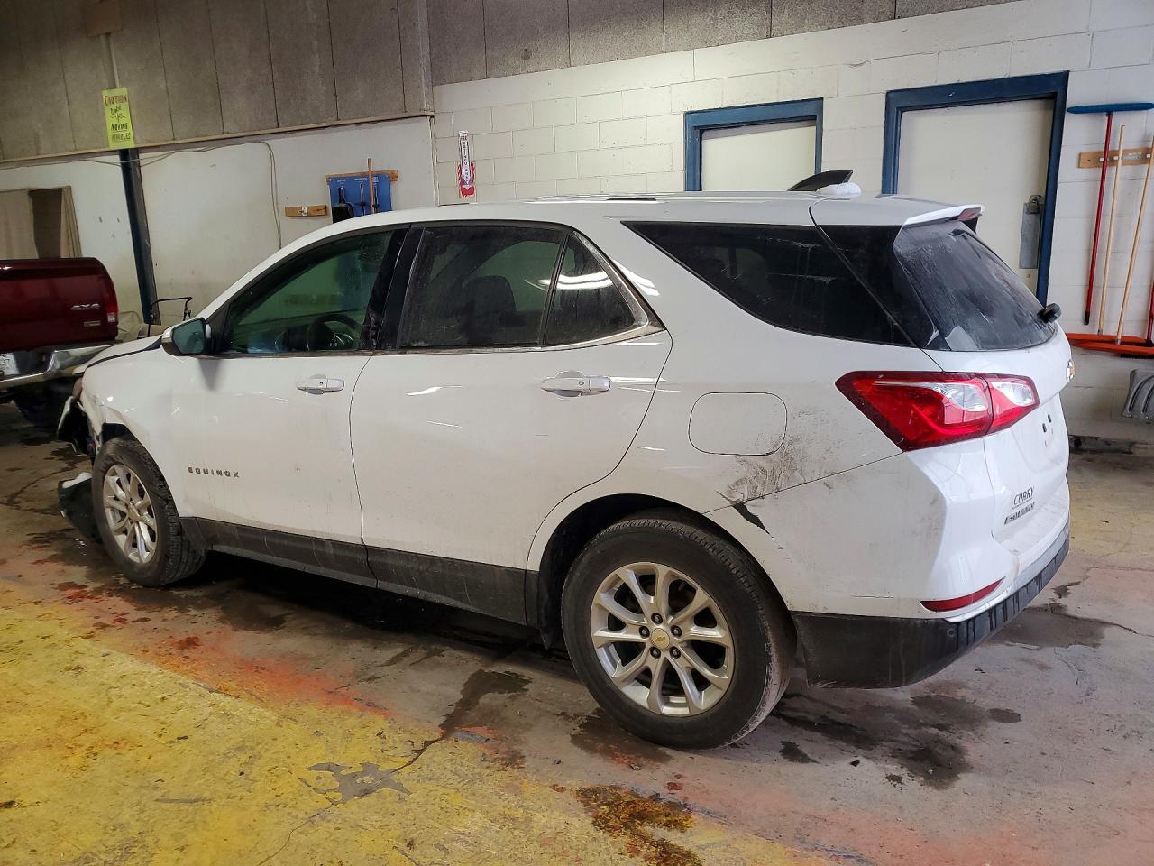 2018 CHEVROLET EQUINOX LT photo 2