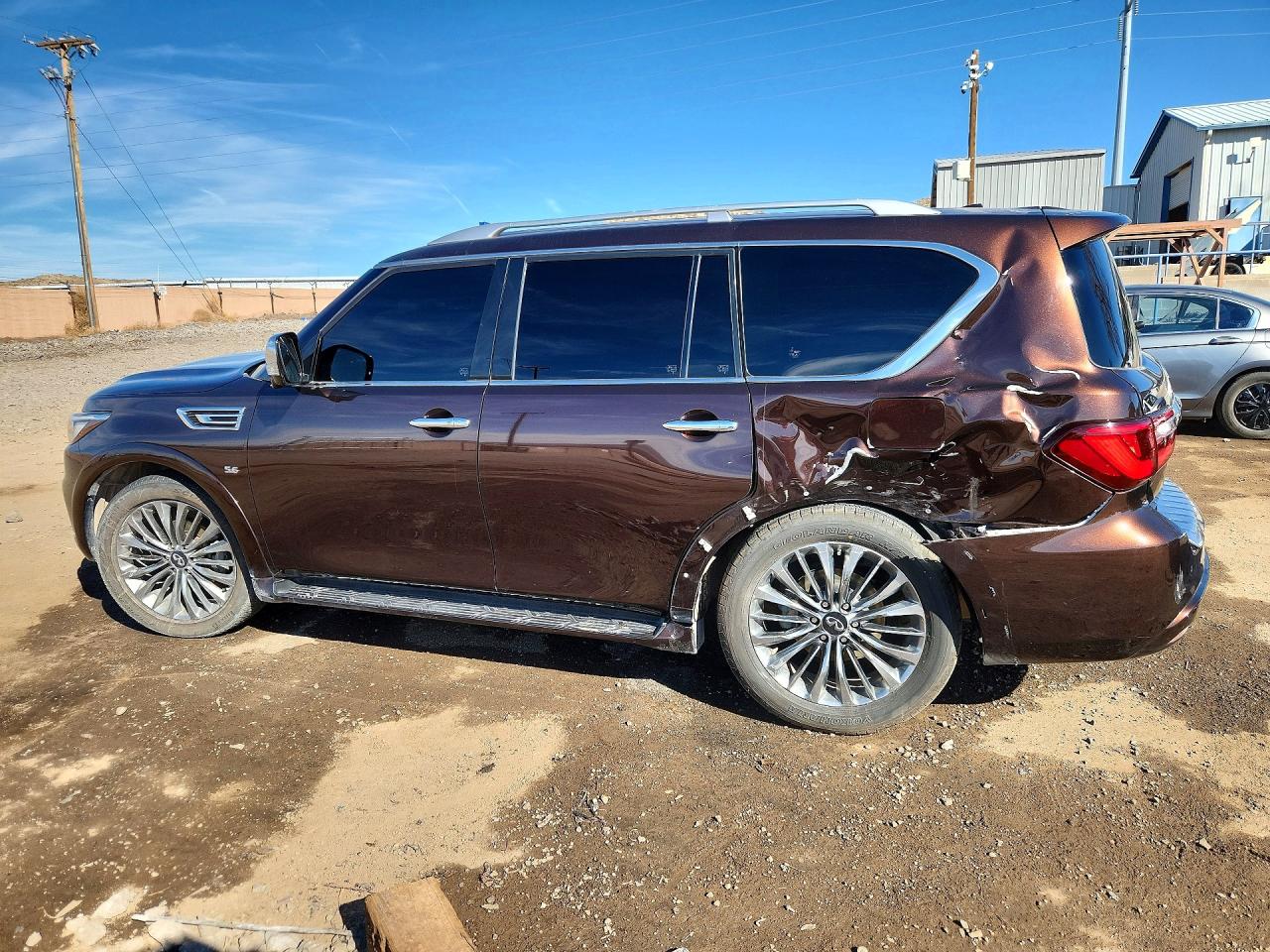 2018 INFINITI QX80 BASE photo 4