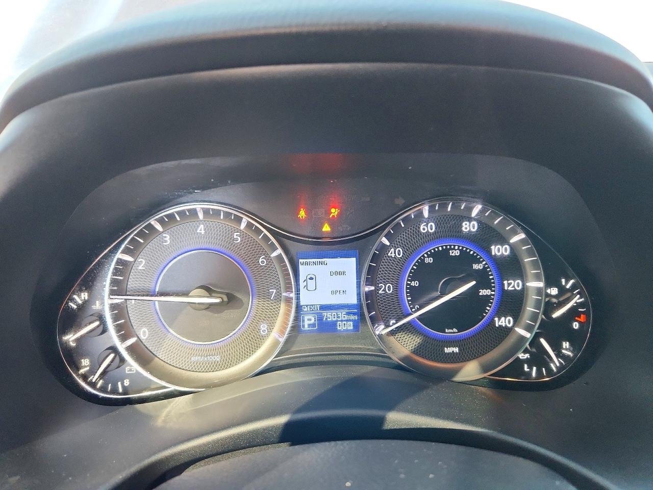2018 INFINITI QX80 BASE photo 25