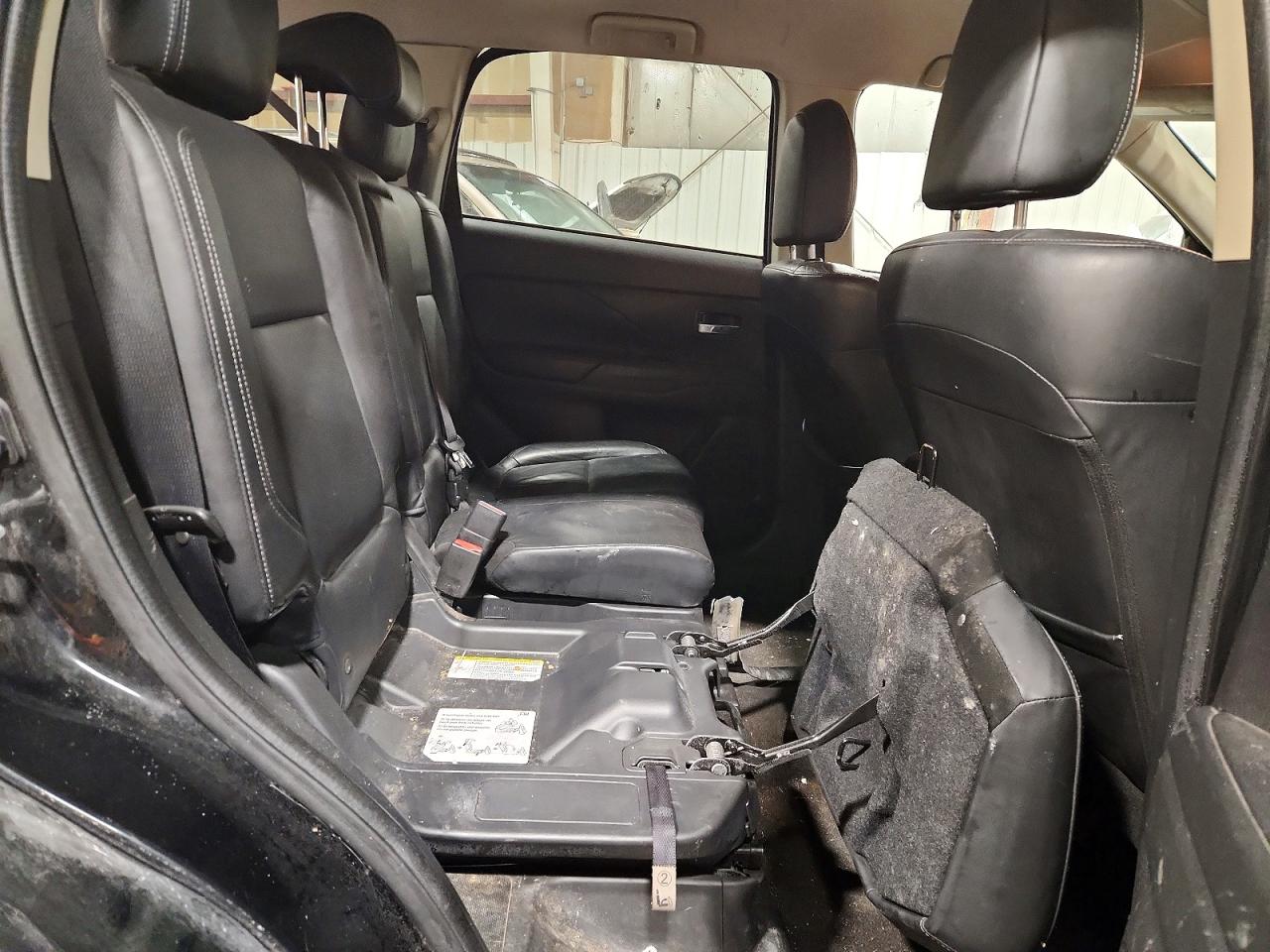 2019 MITSUBISHI OUTLANDER SE photo 31