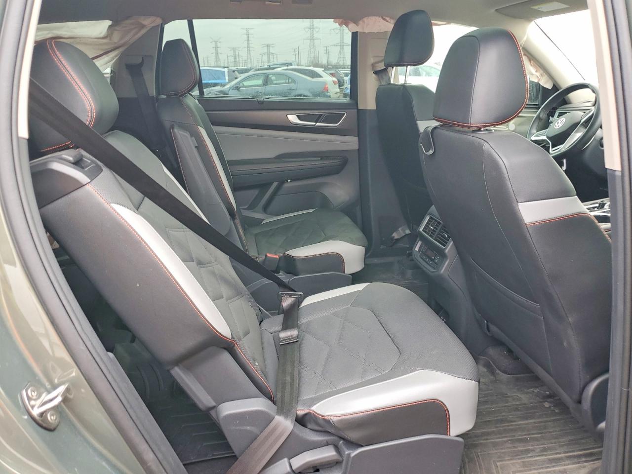 2024 VOLKSWAGEN ATLAS PEAK EDITION photo 19