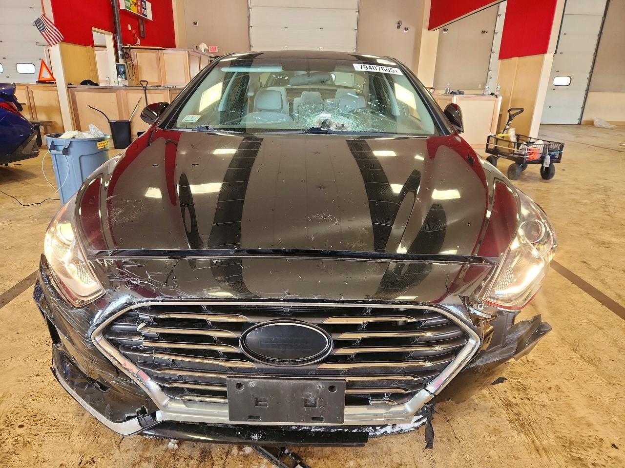 2018 HYUNDAI SONATA SE photo 9