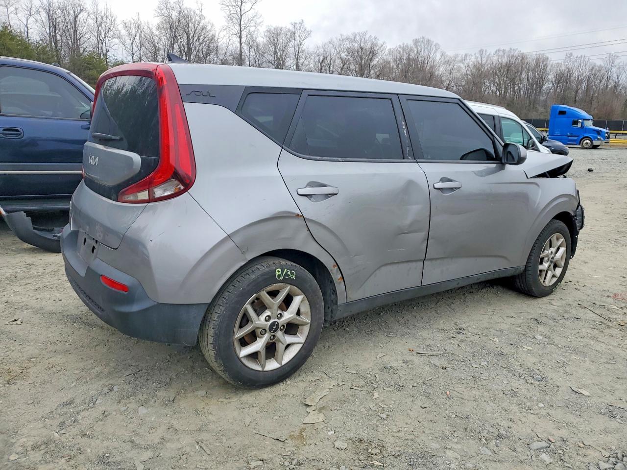 2022 KIA SOUL LX photo 7