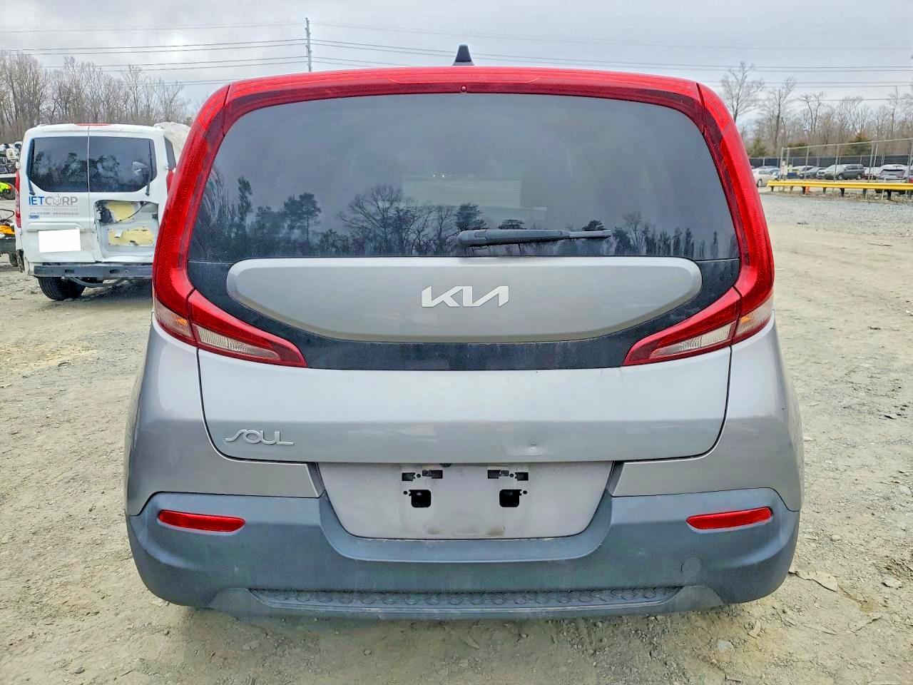 2022 KIA SOUL LX photo 16