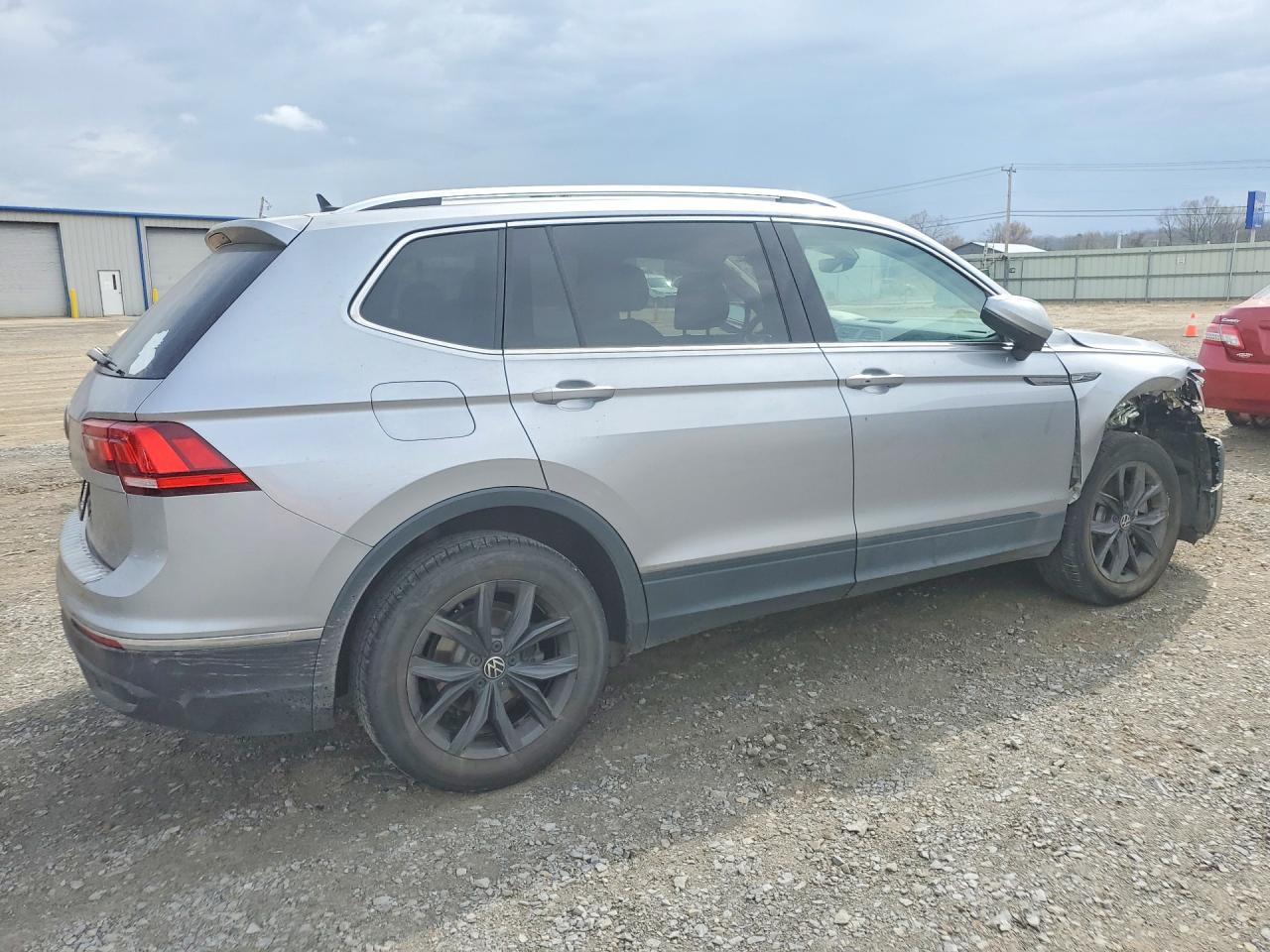 2024 VOLKSWAGEN TIGUAN SE photo 5