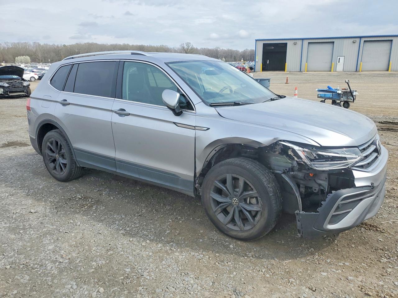 2024 VOLKSWAGEN TIGUAN SE photo 7