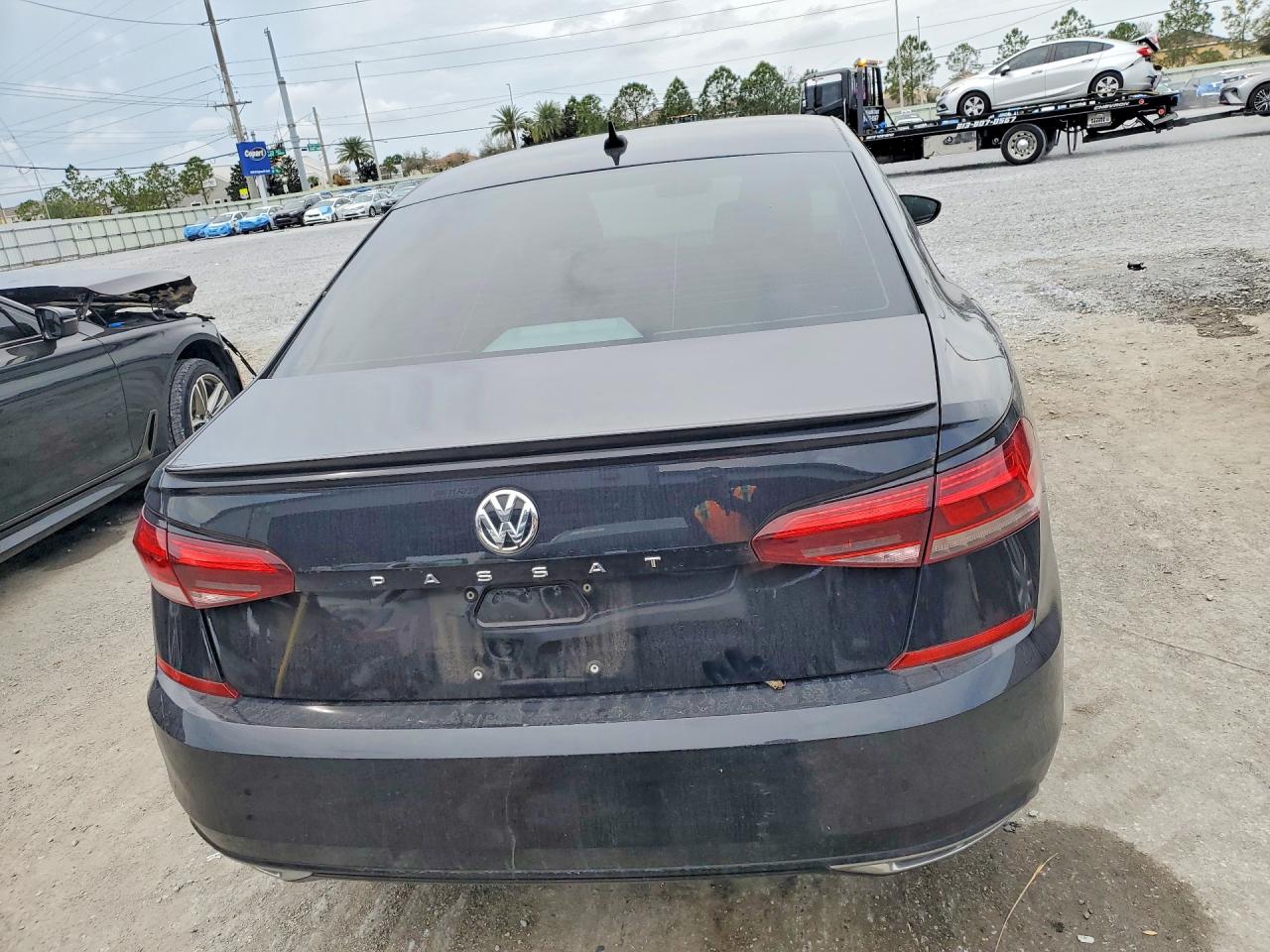 2020 VOLKSWAGEN PASSAT R-LINE photo 11