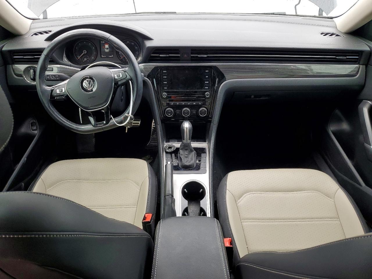 2020 VOLKSWAGEN PASSAT R-LINE photo 15