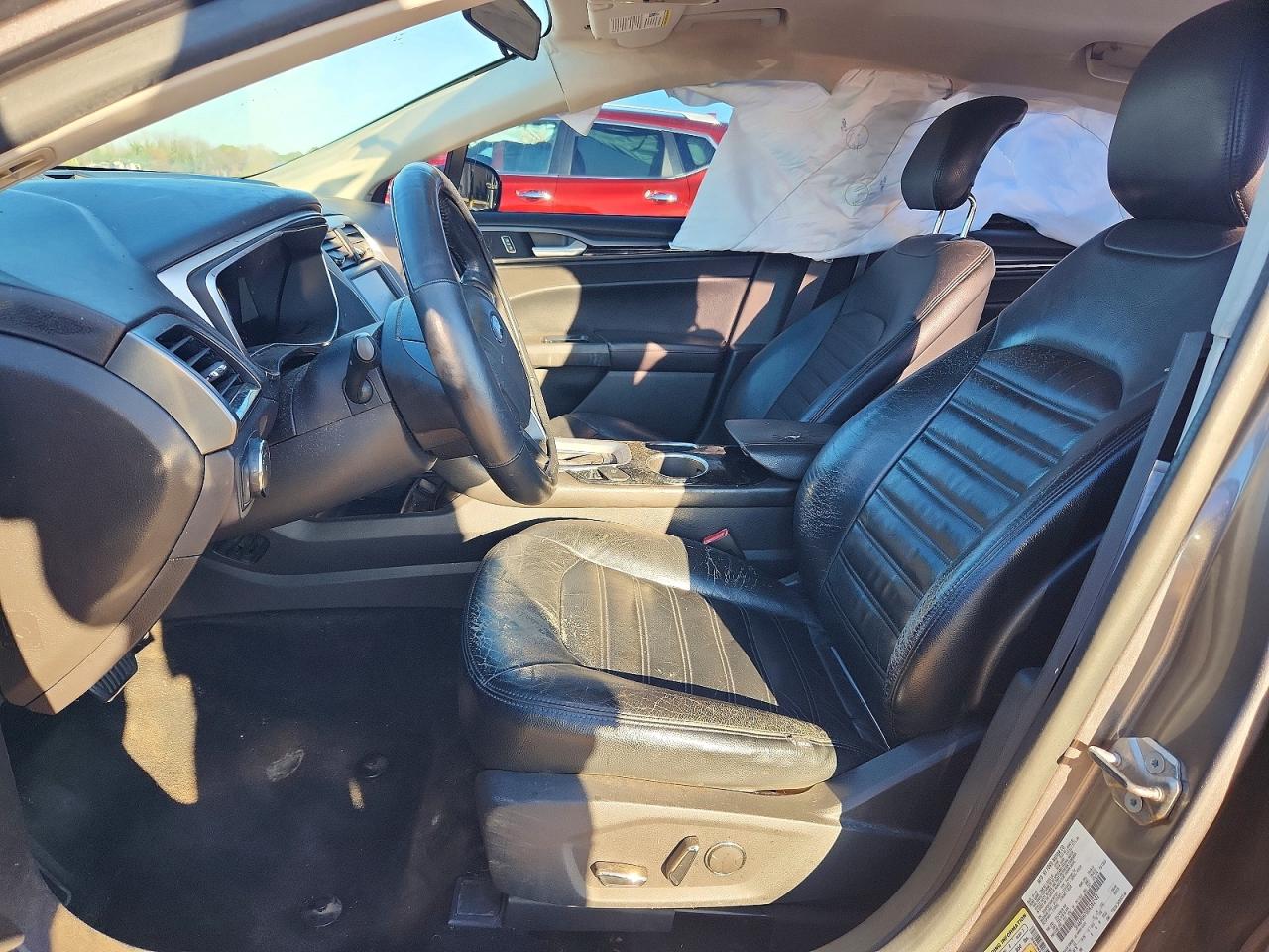 2013 FORD FUSION SE photo 19