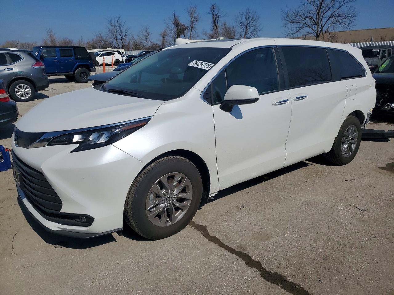 2025 TOYOTA SIENNA