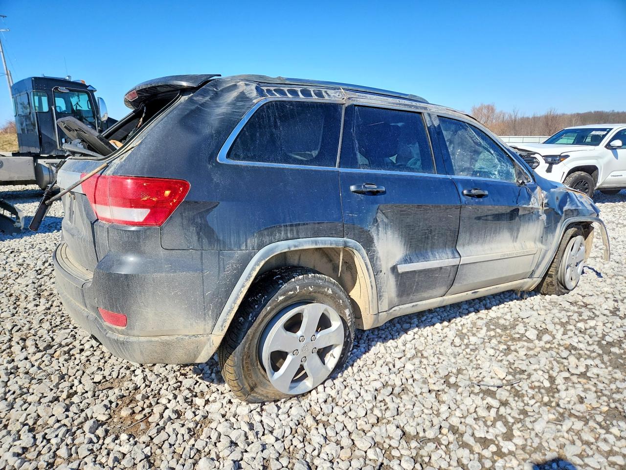 2011 JEEP GRAND CHEROKEE LAREDO photo 7