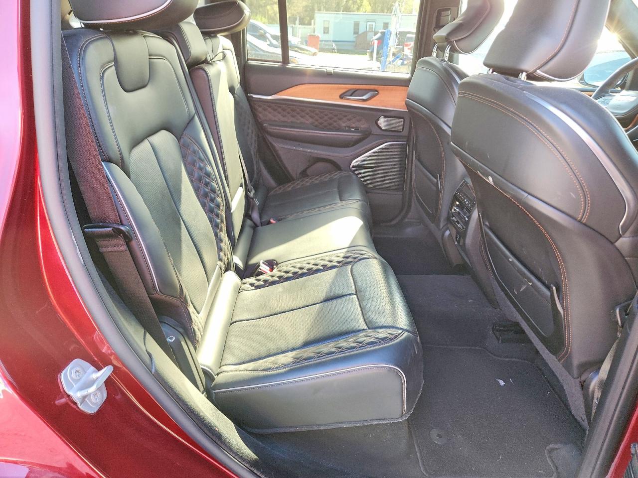 2022 JEEP GRAND CHEROKEE SUMMIT 4XE photo 11