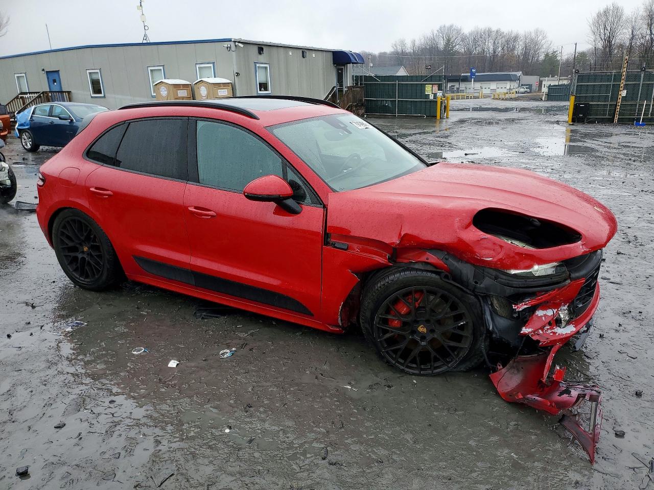 2017 PORSCHE MACAN GTS photo 4