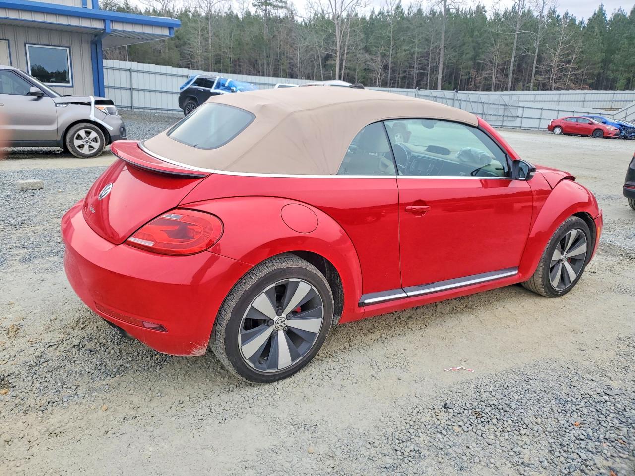 2013 VOLKSWAGEN BEETLE TURBO photo 3