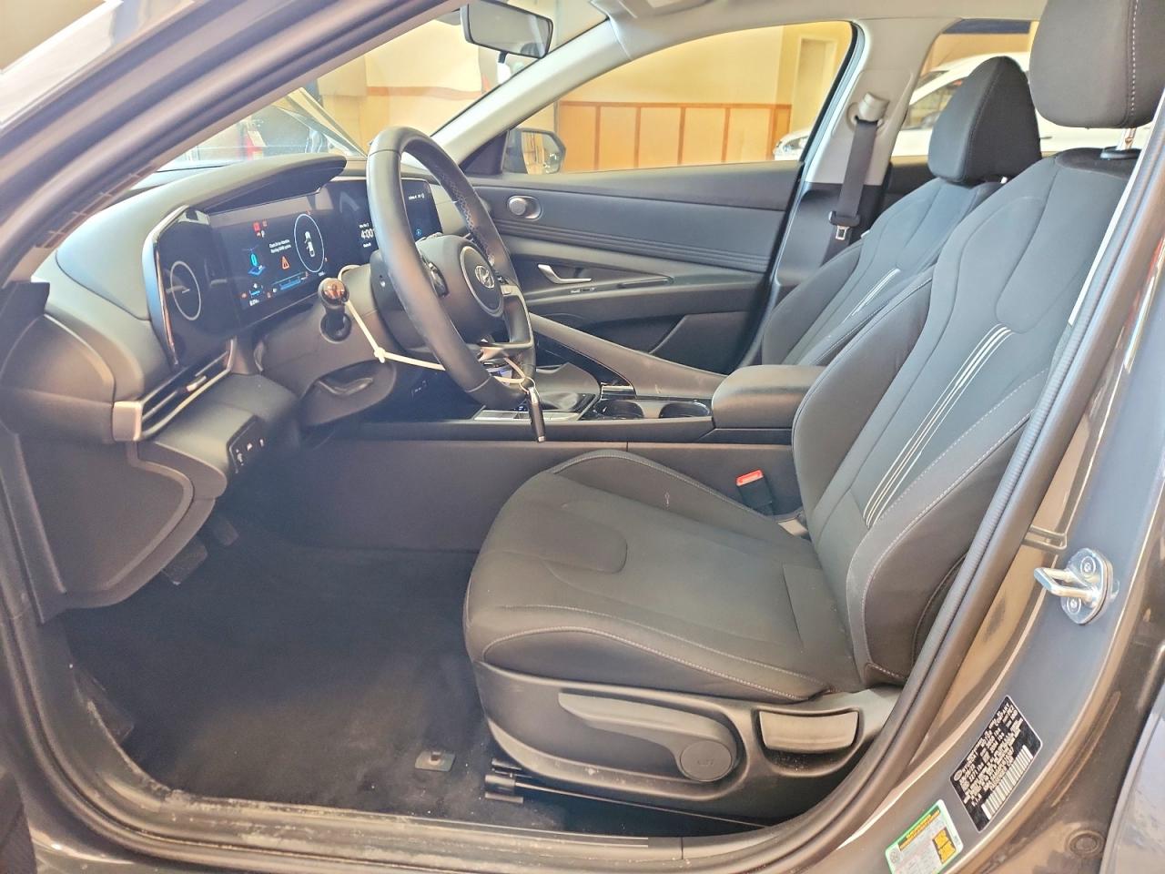 2023 HYUNDAI ELANTRA SEL photo 13