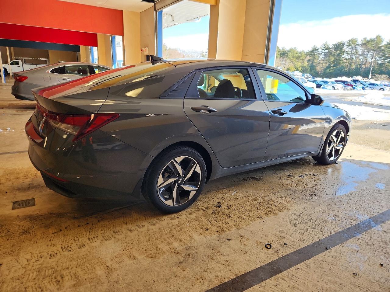 2023 HYUNDAI ELANTRA SEL photo 5
