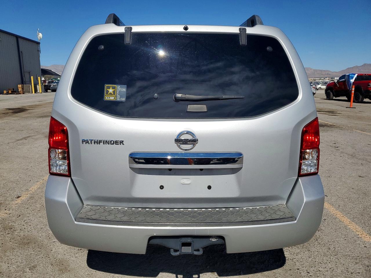 2012 NISSAN PATHFINDER S photo 11