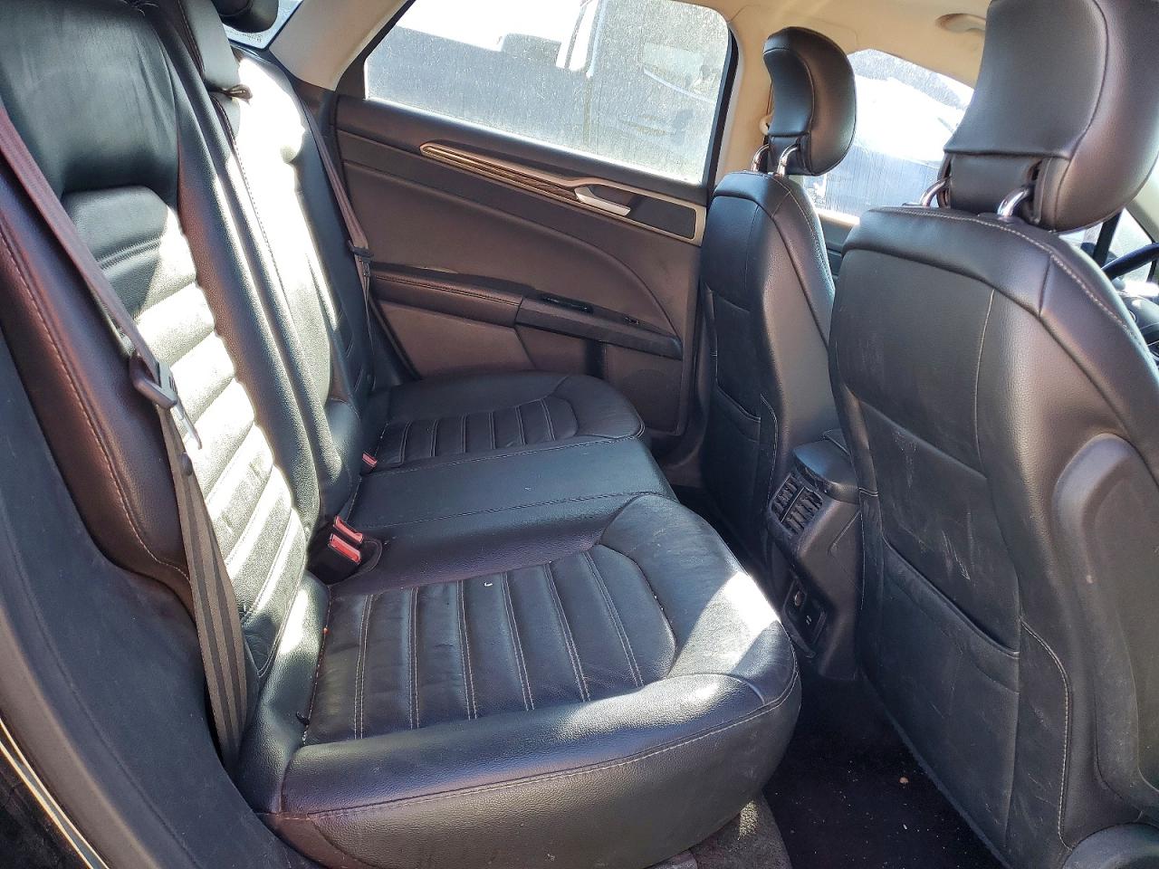 2013 FORD FUSION SE photo 10