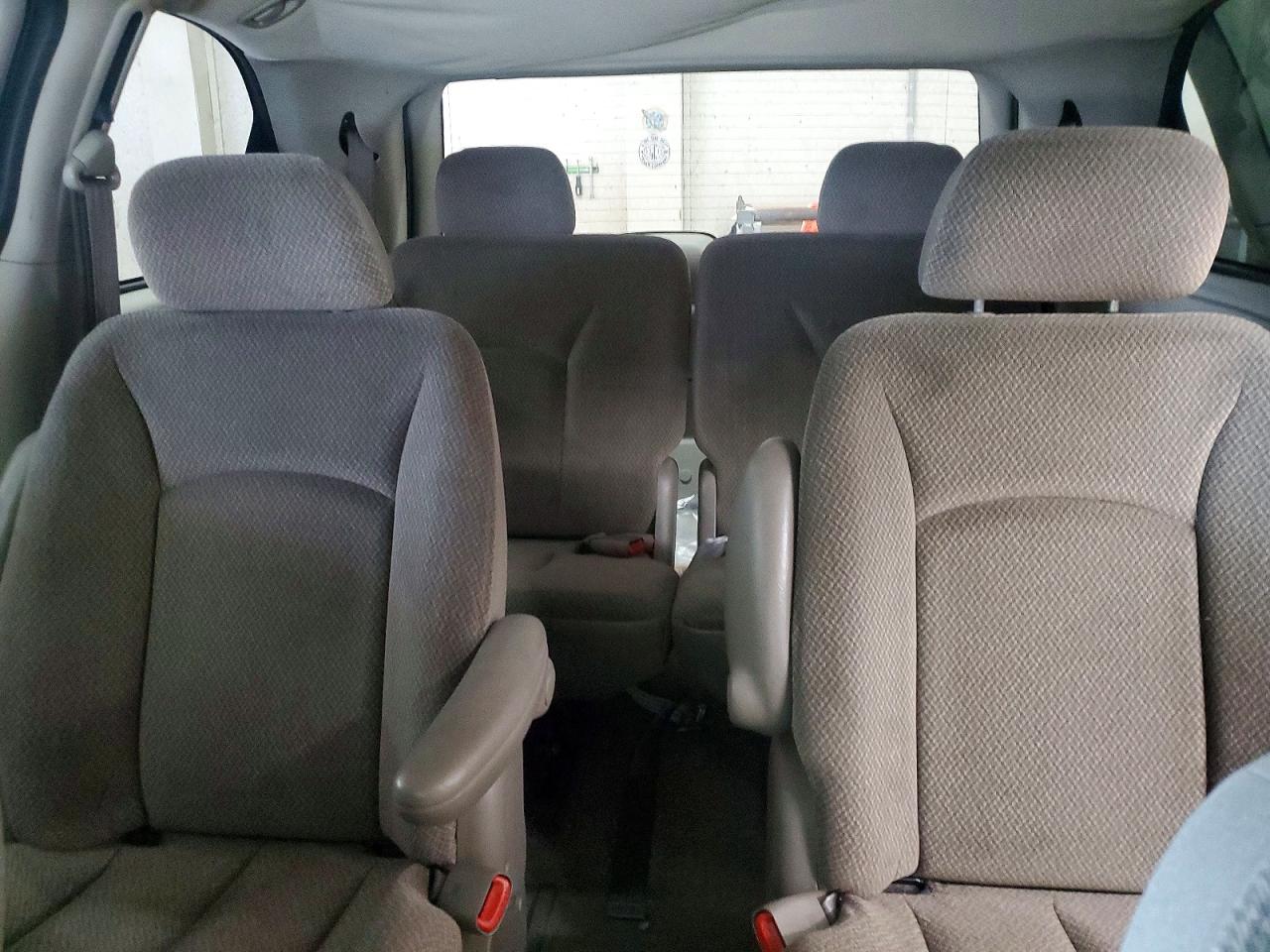 2005 CHRYSLER TOWN & COUNTRY photo 10