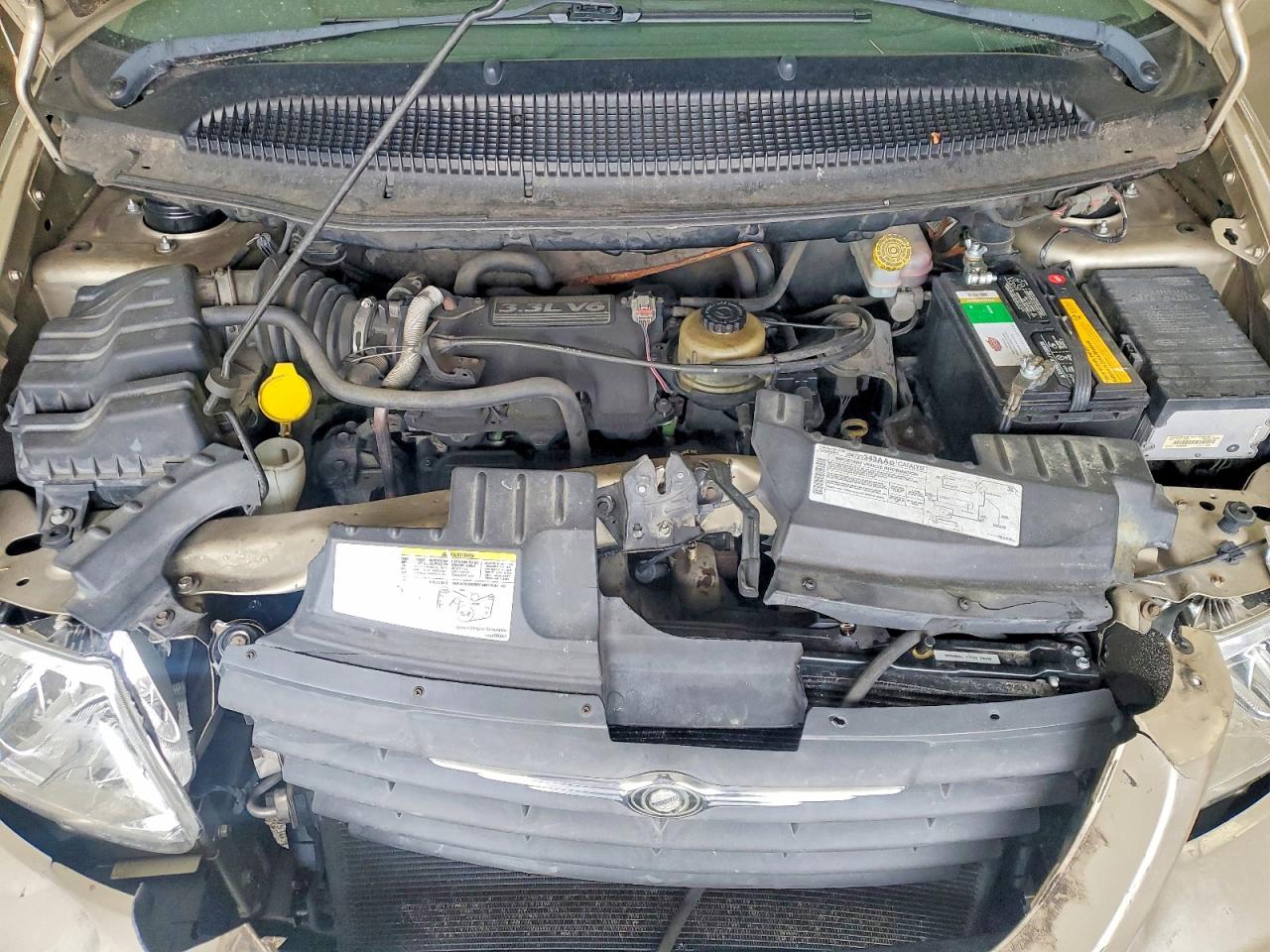 2005 CHRYSLER TOWN & COUNTRY photo 12