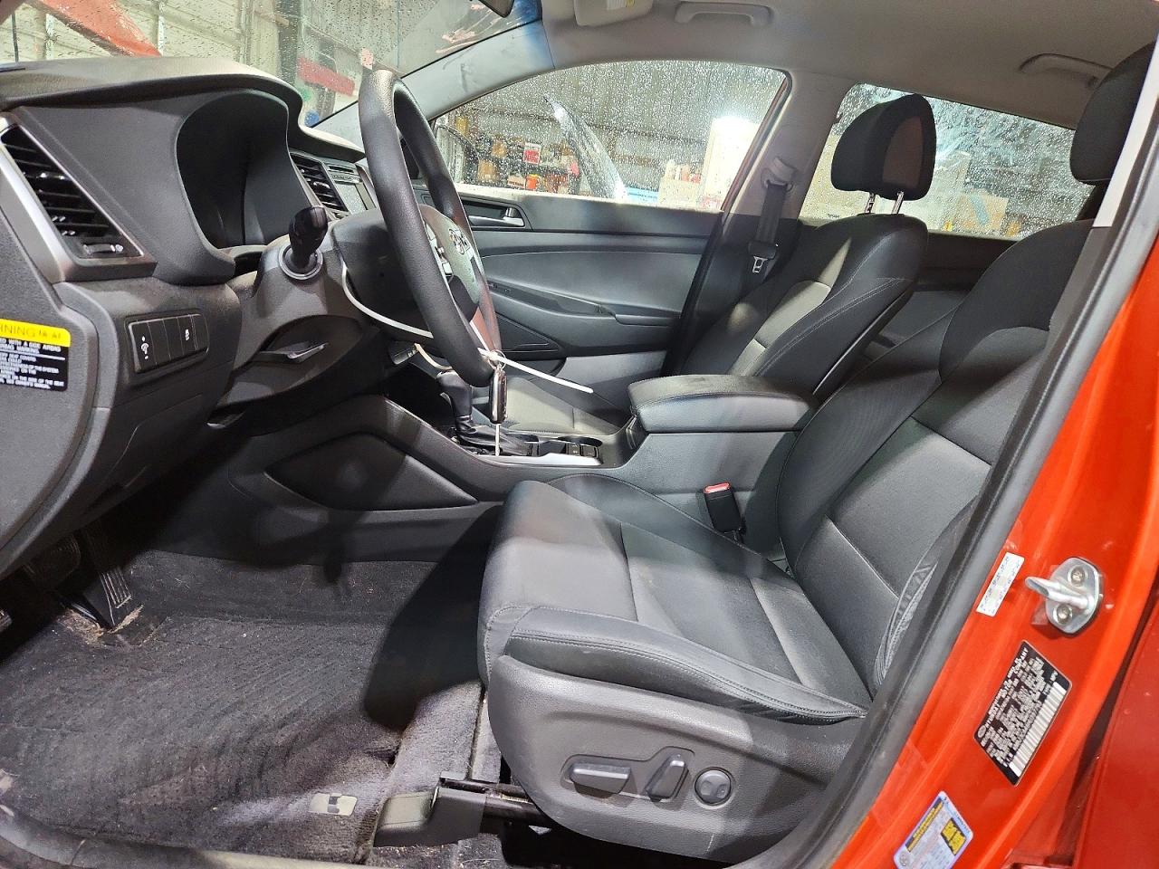 2017 HYUNDAI TUCSON SE photo 7