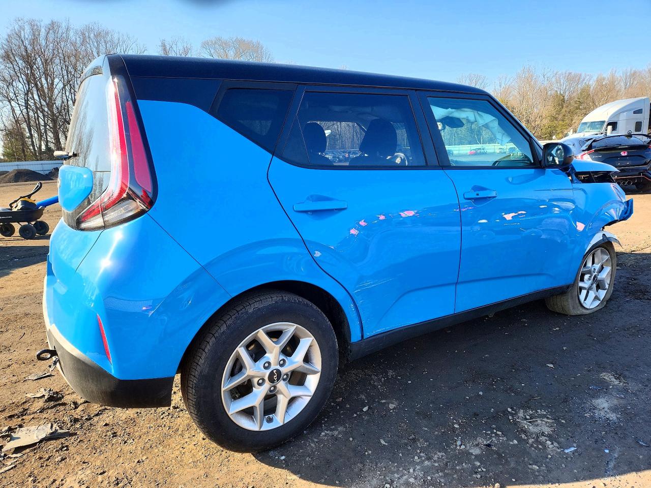 2024 KIA SOUL S photo 3