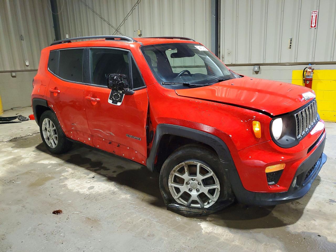2019 JEEP RENEGADE LATITUDE photo 4