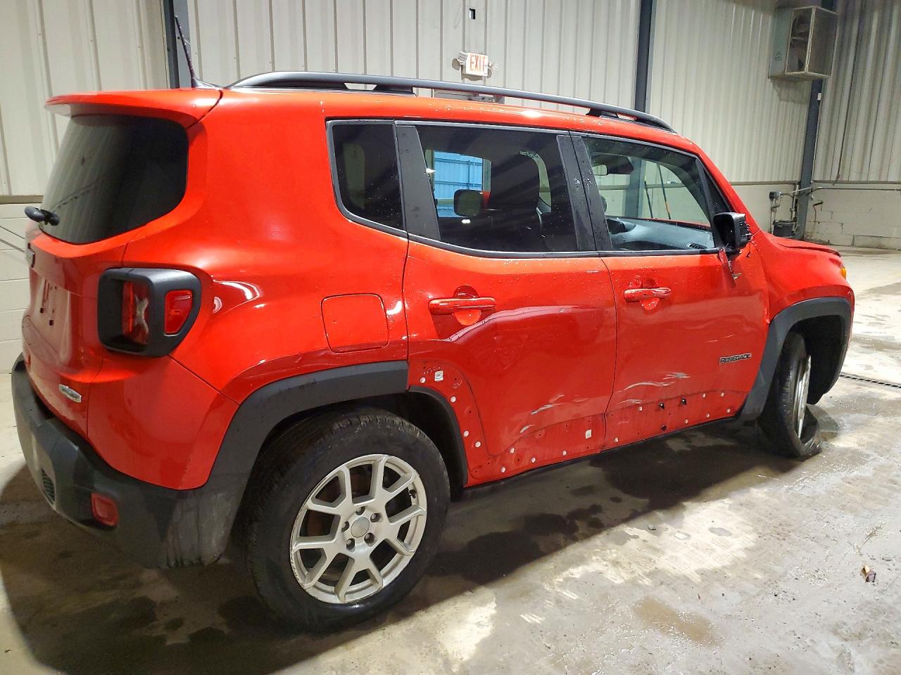 2019 JEEP RENEGADE LATITUDE photo 3